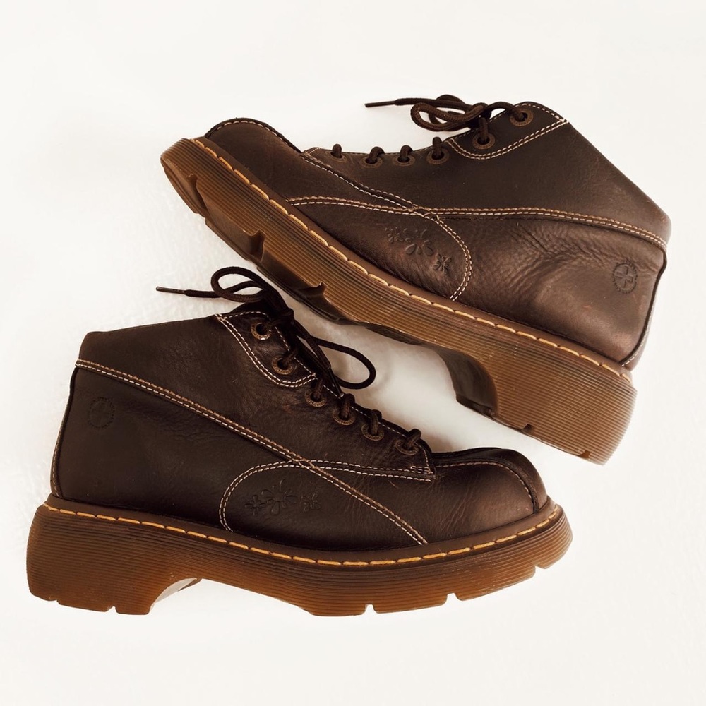 Dr. Martens Daisy Platform Lace Up Boots 10